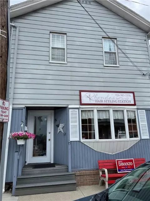 908 W Main St, Mount Pleasant, PA 15666