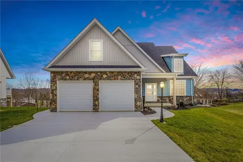 8 Puskar Ln, Canonsburg, PA 15317