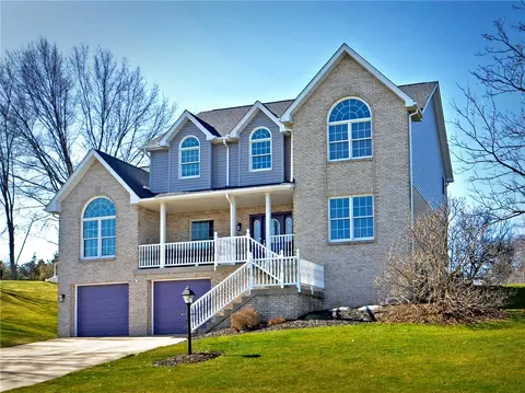 9340 Pembroke Cir, North Huntingdon, PA 15642