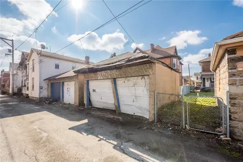 Exterior - 139 Camp Ave, Braddock, PA 15104 photo 5 of 8