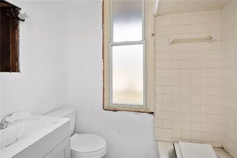 Bath - 139 Camp Ave, Braddock, PA 15104 photo 1 of 2