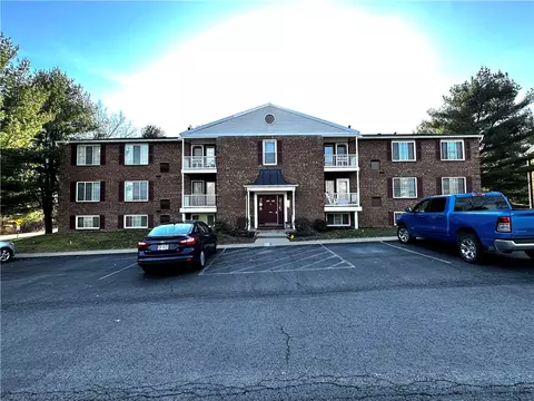 952 Wood Hollow Dr, Cranberry Township, PA 16066
