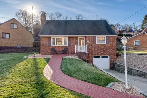 4944 Young Dr, Pittsburgh, PA 15227