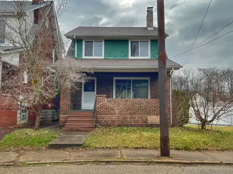 1216 Church Ave, Mckees Rocks, PA 15136
