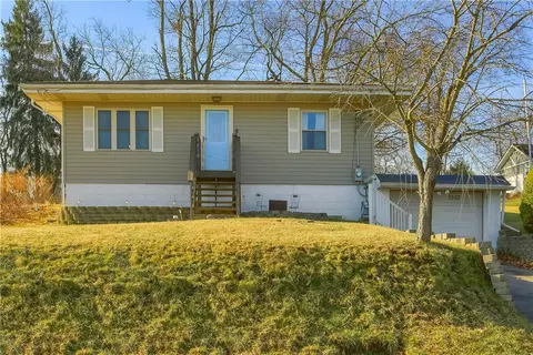 1510 Fernhurst Ave, Coraopolis, PA 15108