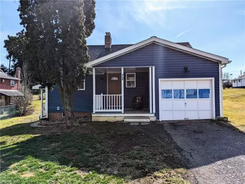 72 Sokols Hill Rd, Millsboro, PA 15348
