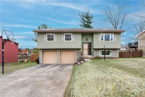 107 Opal Ct, Cranberry Township, PA 16066