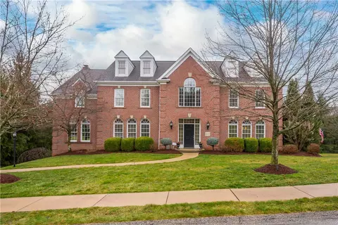 1529 Fox Chase Ln, Pittsburgh, PA 15241