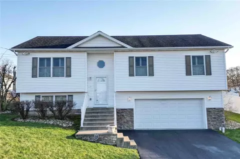217 W Cross Ave, Masontown, PA 15461