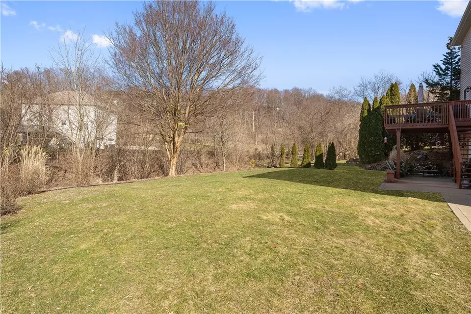 Exterior - 822 Stonebridge Dr, Greensburg, PA 15601 photo 3 of 6
