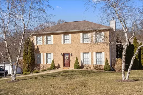 Exterior - 822 Stonebridge Dr, Greensburg, PA 15601 photo 1 of 6