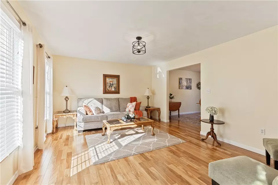 Living - 822 Stonebridge Dr, Greensburg, PA 15601 photo 1 of 9