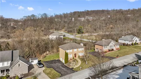 View/Area - 822 Stonebridge Dr, Greensburg, PA 15601 photo 1 of 2