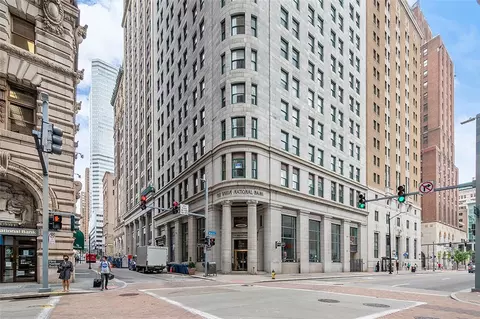 306 4th Ave #201, Pittsburgh, PA 15222