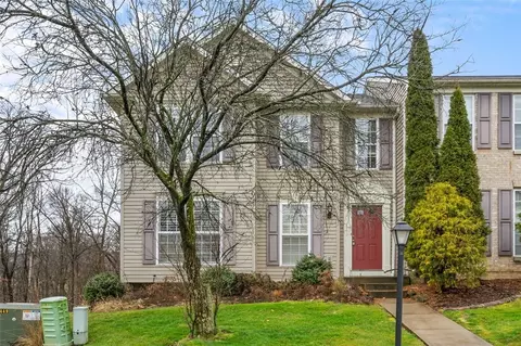 6350 Oyster Bay Ct, Bridgeville, PA 15017