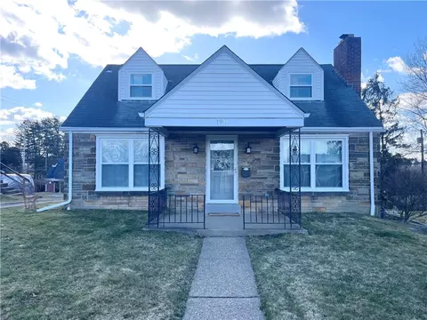 190 Woodhall Dr, Pittsburgh, PA 15236