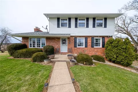 1742 Route 30, Clinton, PA 15026