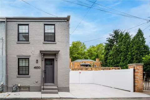 4830 Blackberry Way, Pittsburgh, PA 15201