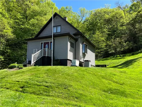 1121 E Smithfield St, Mckeesport, PA 15135