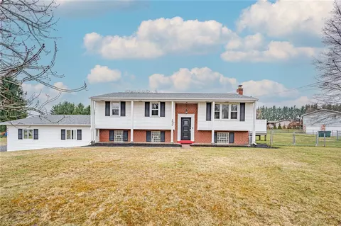 4990 Bakerstown Culmerville Rd, Tarentum, PA 15084