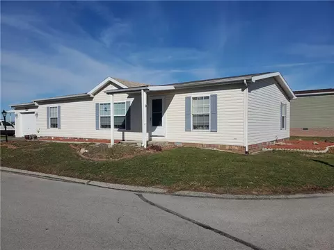 101 Sheffield Dr, Delmont, PA 15626