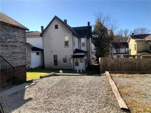 517 8th St, Irwin, PA 15642 photo 6