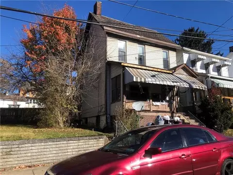 517 8th St, Irwin, PA 15642 photo 3