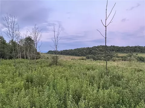 110 Sand Hill Rd, Latrobe, PA 15650