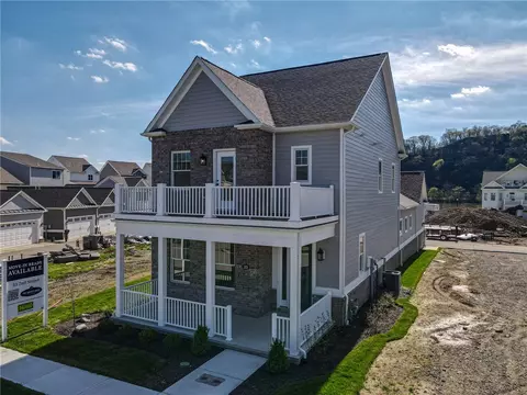 33 2nd St, Oakmont, PA 15139
