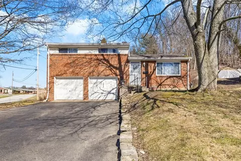 13733 Ormsby Dr, North Huntingdon, PA 15642