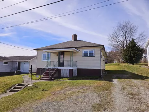 139 Front St, Blairsville, PA 15717