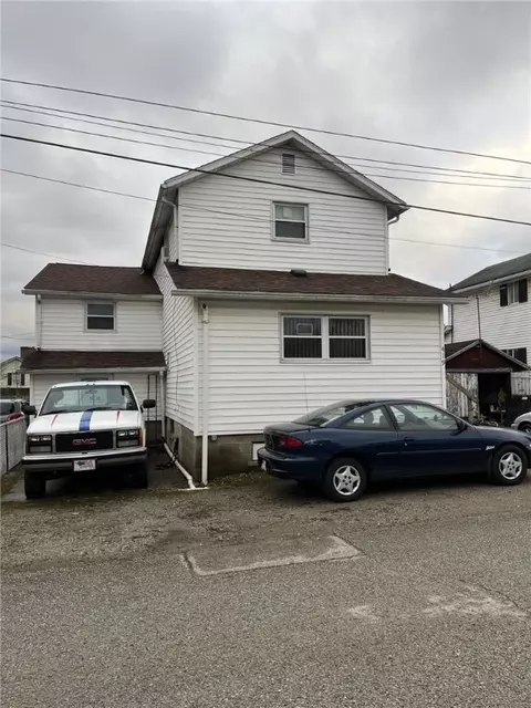 419 3rd St, Allison, PA 15413