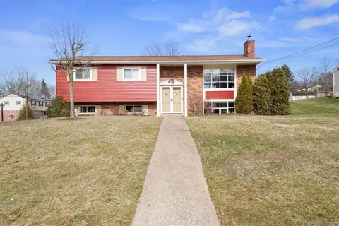 2608 College Park Rd, Allison Park, PA 15101