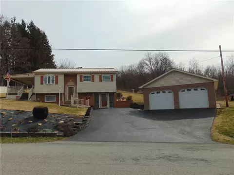 158 Rockwell Rd, Masontown, PA 15461