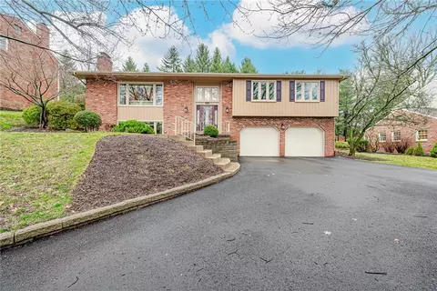 1745 Taper Dr, Pittsburgh, PA 15241