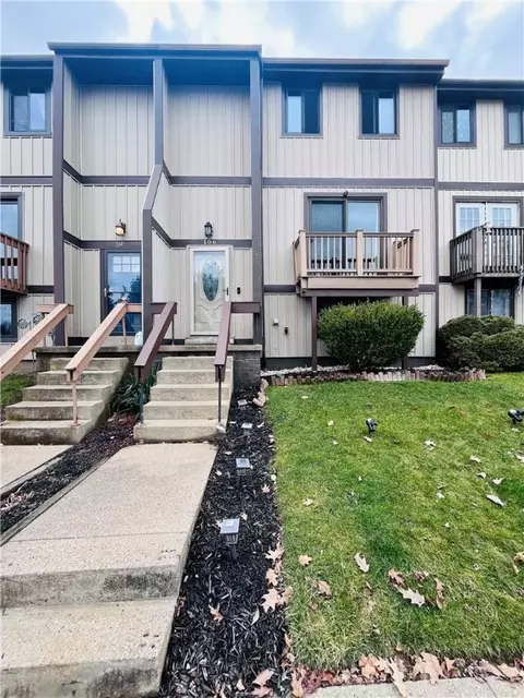 106 Bellwood Ct, Cranberry Township, PA 16066