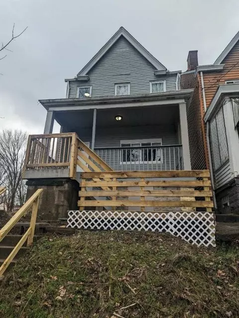 1115 Adon St, Pittsburgh, PA 15204