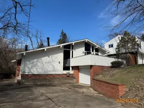 2331 Marbury Rd, Pittsburgh, PA 15221