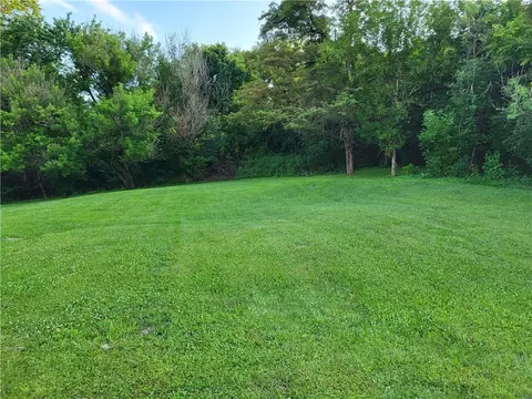 406 High Rd, Jefferson Hills, PA 15025