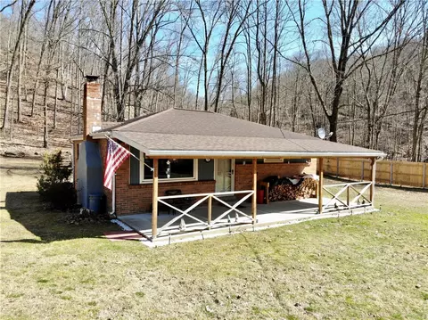 117 Carp Dr, Kennerdell, PA 16374
