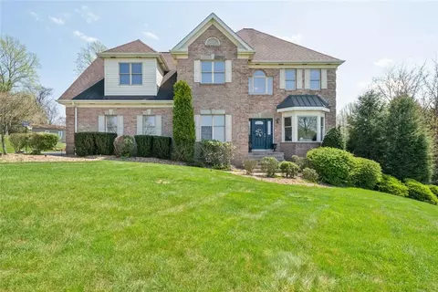 100 Estates Ct, Jeannette, PA 15644