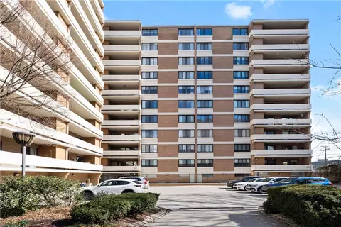 220 N Dithridge St #400, Pittsburgh, PA 15213