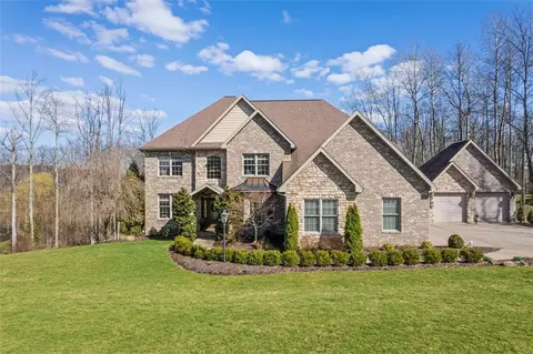 1321 Woodbridge Dr, Latrobe, PA 15650