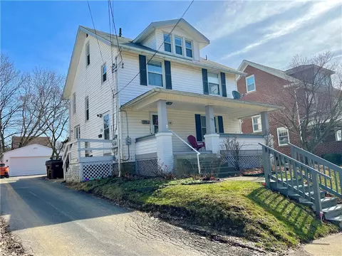 119 S Myers Ave, Sharon, PA 16146