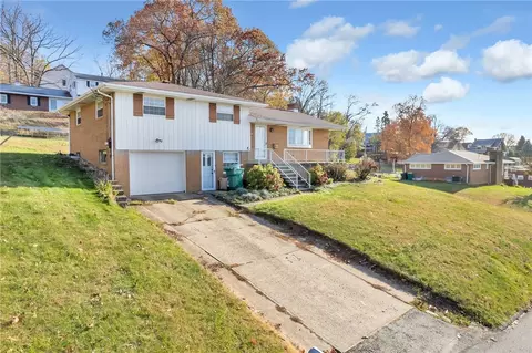 Exterior - 520 E 4th Ave, Derry, PA 15627 photo 2 of 4