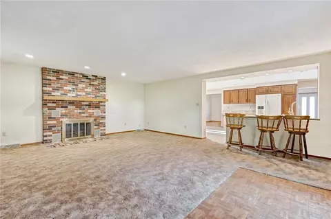 Living - 520 E 4th Ave, Derry, PA 15627 photo 1 of 5