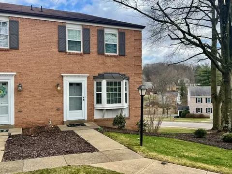 906 Olde Ingomar Ct, Pittsburgh, PA 15237