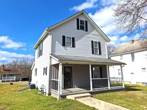 112 Whieldon Ave, Ellwood City, PA 16117