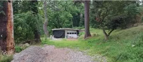 121 Crane Ln, Greensburg, PA 15601