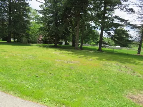 114 Circle Dr, Derry, PA 15627